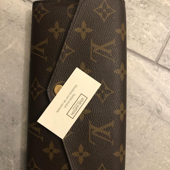 lv Sarah Wallet - Picture 7 of 8